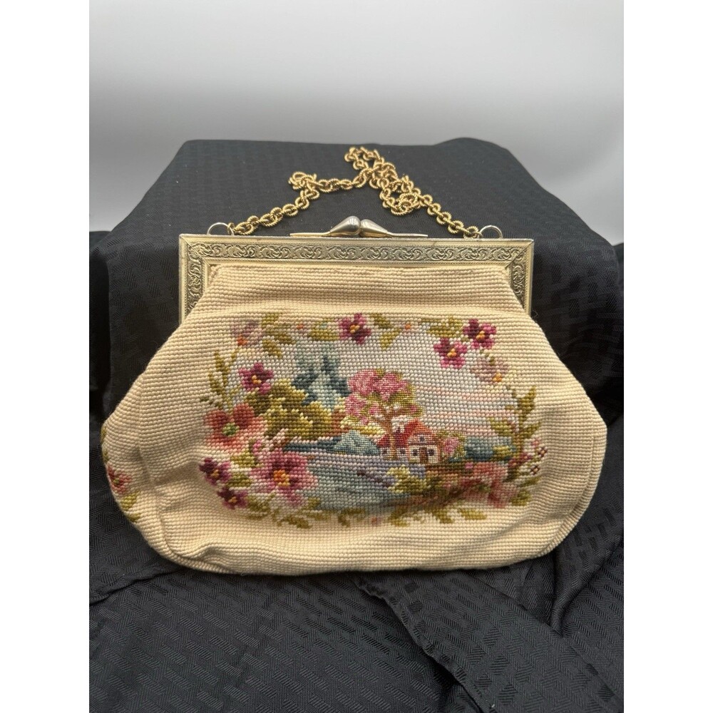 Vintage Christine Detroit Needlepoint Handbag With Kiss Closure